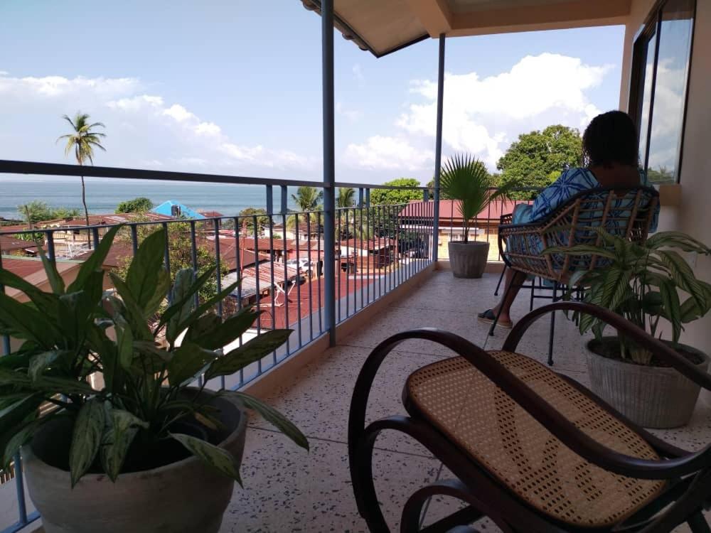 Cole Street Guesthouse Freetown Zewnętrze zdjęcie